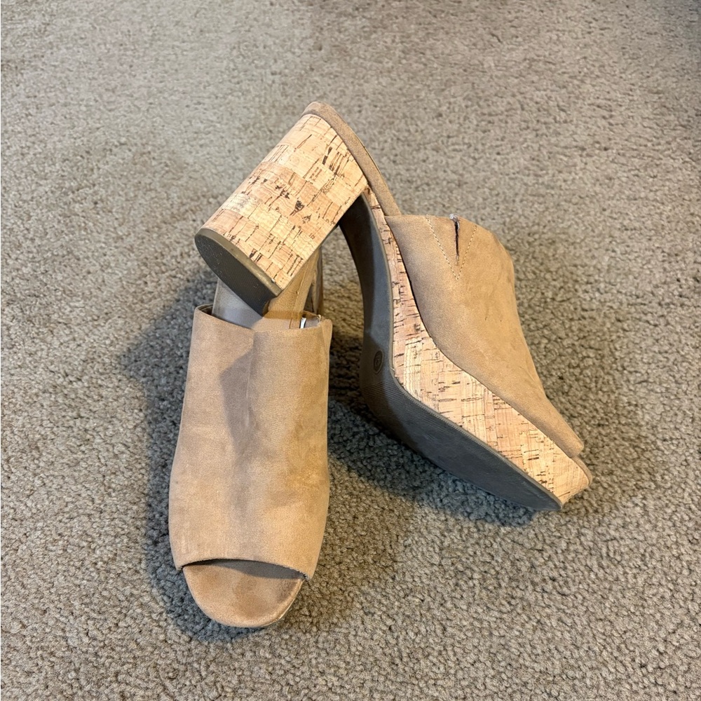 Cork Bottom Platform Mules